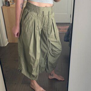 Anthropologie, Size Small, Ruched Poplin Parachute Pants
